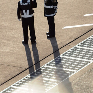 未経験歓迎！施設の案内、警備スタッフ大募集！！🤗の画像