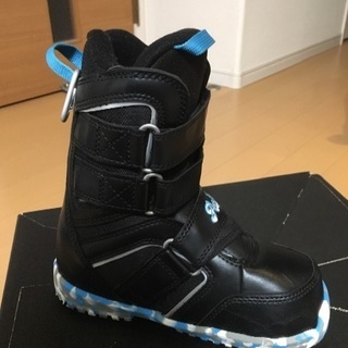 キッズ スノーボードブーツの画像