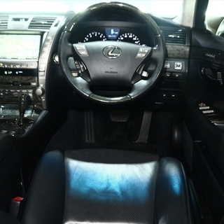 【車検２年付】  H.21(2009)年 レクサス LS460 バージョンC 社外21inアルミ/サスコン/フルエアロ☆自社ローン・オートローン全国対応の画像