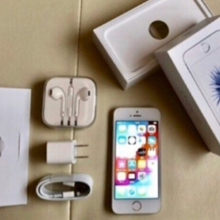 美品 iphoneSE 64GB simフリー 未使用純正イヤフ...