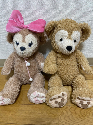 ダッフィーとシェリーメイのぬいぐるみ