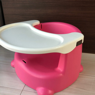 ベビーチェア　ダイニングチェア　テーブル付きの画像