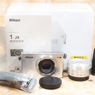 ★美品級＆スマホ転送★ニコン J4 手振れ補正レンズキット シルバーの画像