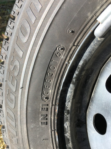 スタッドレス タイヤホイールセット 145/80R13