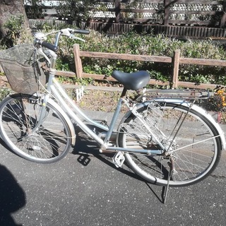 中古 26型内装３段ギア付ママチャリ+空気入れ付きの画像