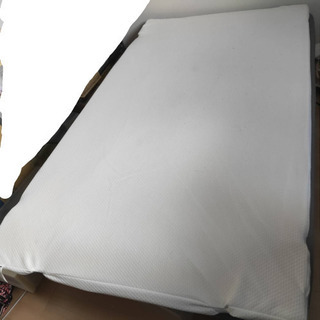 低反発セミダブルマットレス、お譲りします