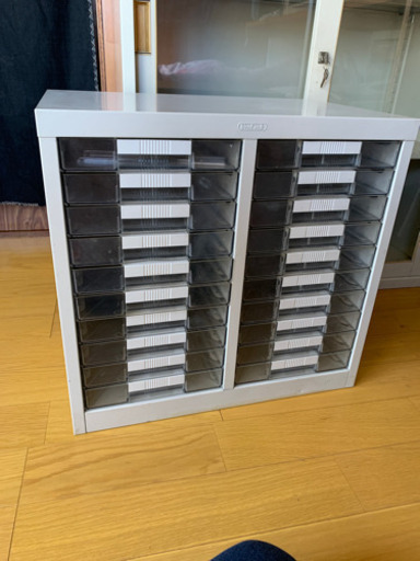 事務書類収納棚、中古、綺麗にしてあります‼️すぐお使い頂けます。
