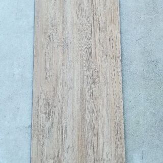 ヴィンテージ風フローリング材　塩化ビニル材