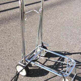 ポータブル・キャリー　鞄や荷物を載せ運ぶのに便利。お手軽移動！お買い物、旅行、ビジネスに！の画像