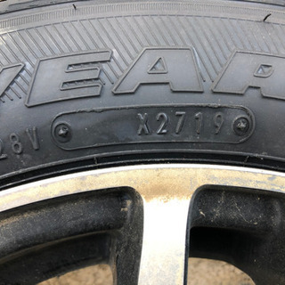 2019年製超バリ溝‼️10分山‼️新品スタッドレスタイヤ中古ホイール