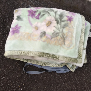 中古毛布 ペット用、引っ越し用などに。差し上げますの画像