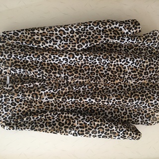 美品！！H&M トップス 　お洒落な豹柄ブランス