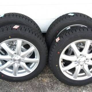 中古スタットレスタイヤホイール４本セット155/65Ｒ14　２か月使用の美品
