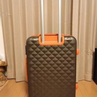 【2回のみの使用】スーツケース キャリーバッグ Ｍサイズの画像