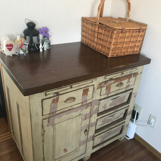 最終値下げアンティーク棚 カウンター 収納棚