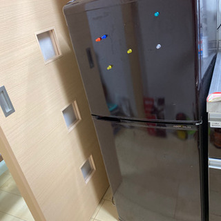 冷蔵庫売ります！