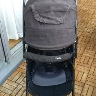 ベビーカー  COMBI メチャカル