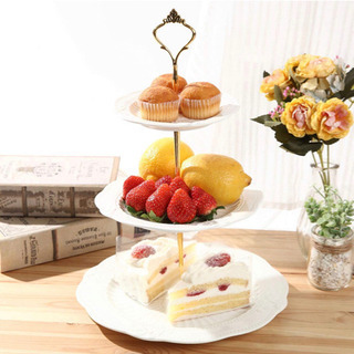 オードブル 3段プレートの画像