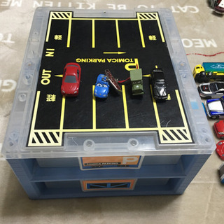 トミカとホットウィールいろいろ【パーキングケースつき】