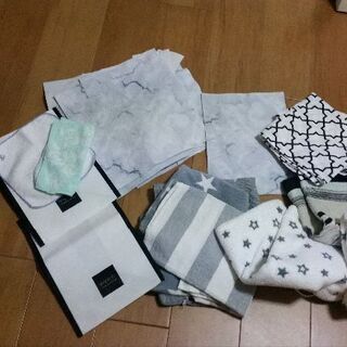 決まっております。クッションカバ－大理石シ-トその他色々。