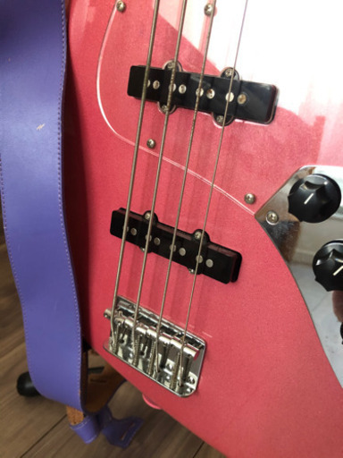 フェルナンデス　ベース