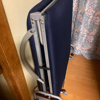 折りたたみシングルベッド（受け渡し予定）