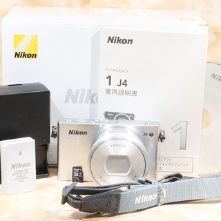 ★極上美品級＆すぐ使えるSDカード32GB★ニコン J4 レンズキットの画像