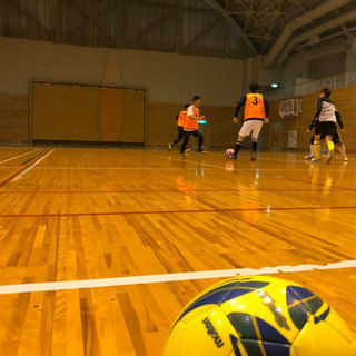 個人フットサル募集 - スポーツ
