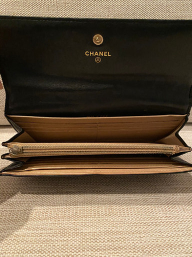 〈CHANEL〉〈ラム革カメリア〉〈定価15万ぐらい〉