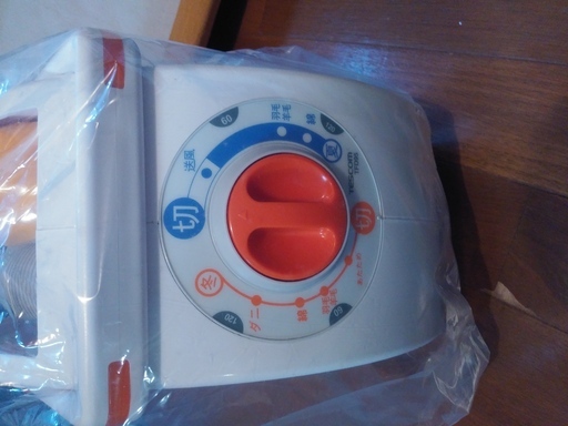 【未使用】布団乾燥機　TESCOM　TFD９５‐W