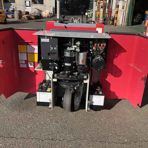 0.5t 小回り利きます。　人気の１００Ｖ充電機