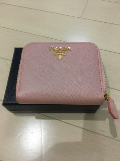 【更新しました、値下げします！】PRADA ケース　1MM268