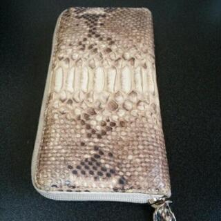 ヘビ柄　財布