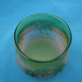 北一硝子 シュガーポット もみじ柄 スプーン付 ガラス細工 グリーン系　札幌　西岡店の画像