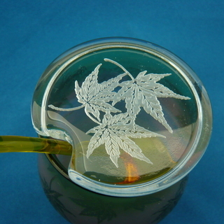 北一硝子 シュガーポット もみじ柄 スプーン付 ガラス細工 グリーン系　札幌　西岡店の画像