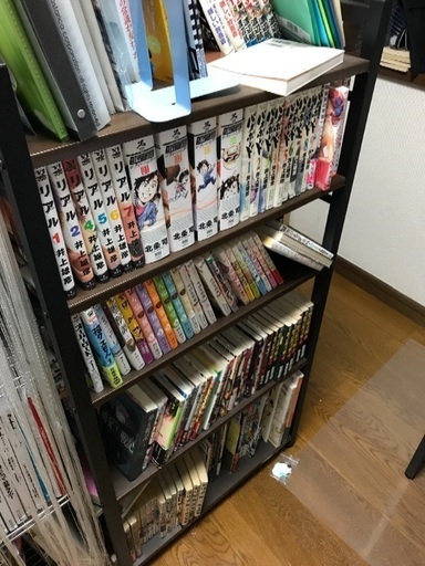 ダークブラウン 本棚