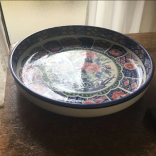 九谷焼き 牡丹柄 同柄の平皿と煮物皿の画像