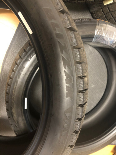 スタッドレスタイヤ