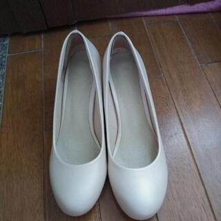 白パンプス Ｌサイズ