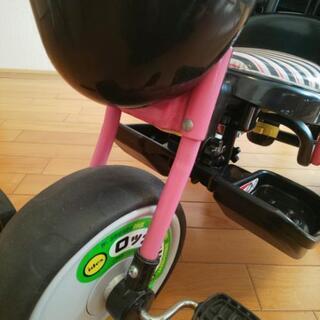 三輪車 / 幌付き / ステップ付き /かじ取り棒の画像