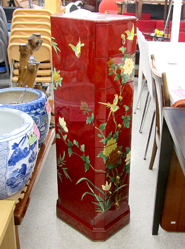装飾家具 花鳥図 七段抽斗 朱塗 収納箪笥 八角形 札幌市北区