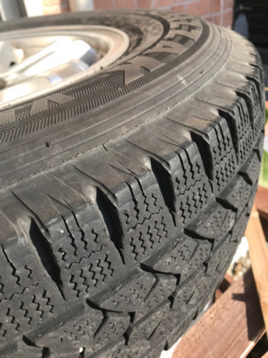 ブリザック　スタッドレスタイヤ