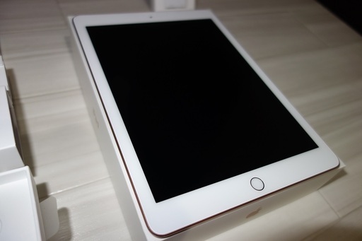 iPad 第6世代 32GB Wi-Fiモデル MRJN2J/A Gold + ApplePencil（MK0C2J/A）のセット