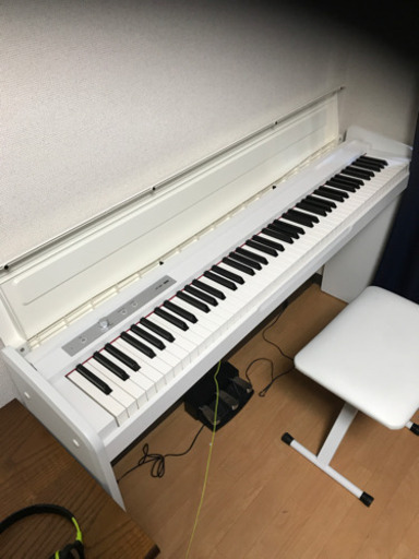 電子ピアノ　KORG.LP180.イスとヘッドホン付き