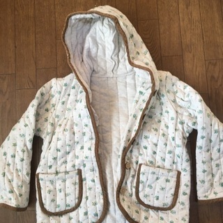 値下げ！パーカー付きキルティング上着　　120