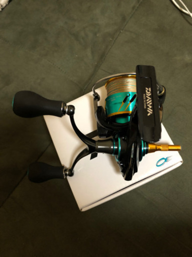 スピニングリール