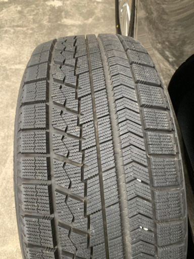 中古スタッドレスタイヤ/18インチ/ブリジストン/235.50R18
