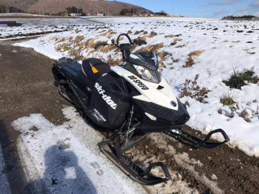 Ski-doo サミット 2012