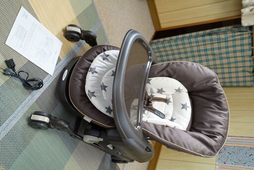 コンビ　バウンサー　ネムリラ4キャス　オートスイング lotta　 ロッタ（アカチャンホンポ限定モデル）