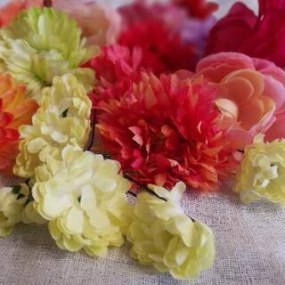【※今月限定掲載】★お値下げしました★花飾り大量セット　ヘッドア...